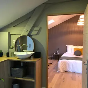  Hébergement de vacances Le Du Trianon D'yss